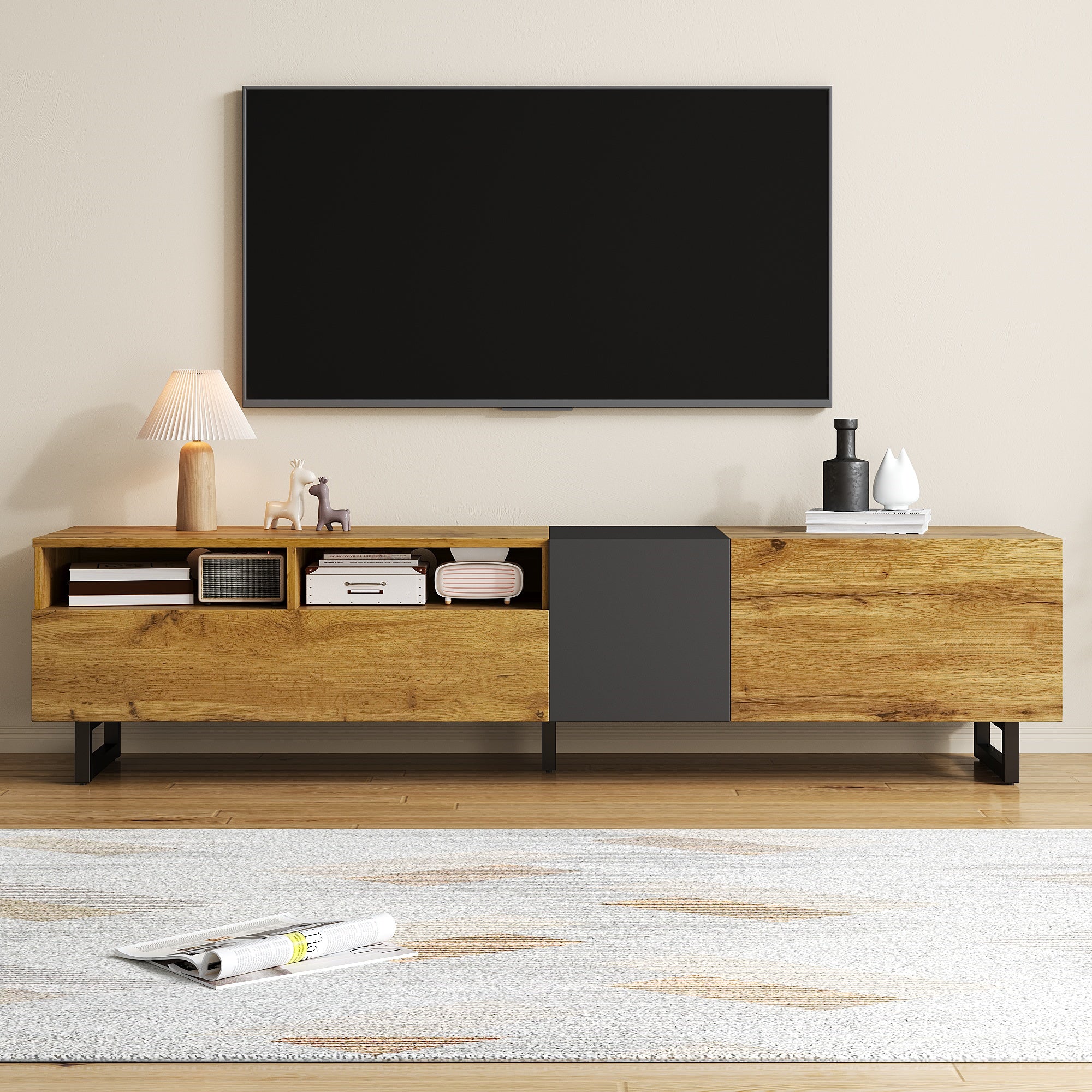 Meuble TV avec trois portes et deux compartiments